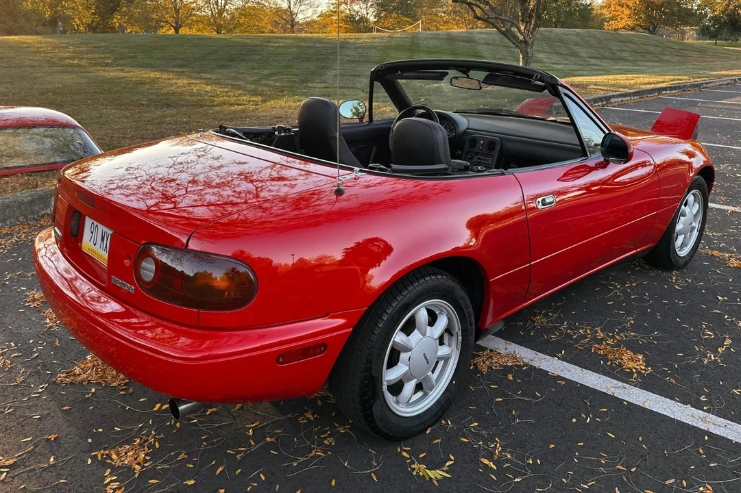 1990 Mazda NA MX-5 Miata - Image 6 of 15
