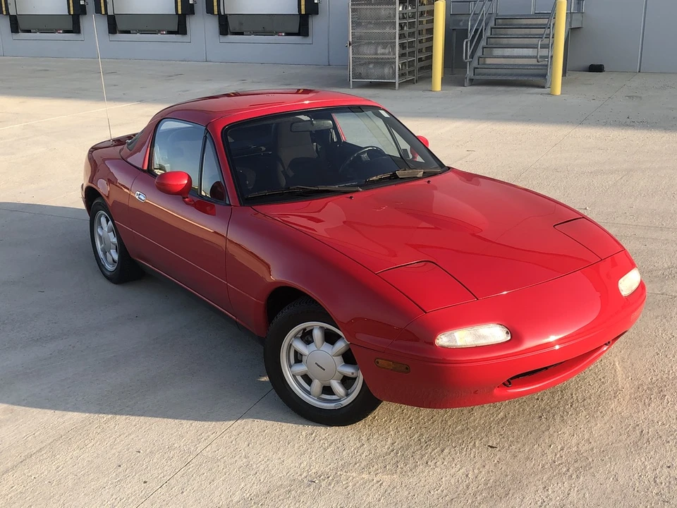 1990 Mazda NA MX-5 Miata - Image 19 of 31