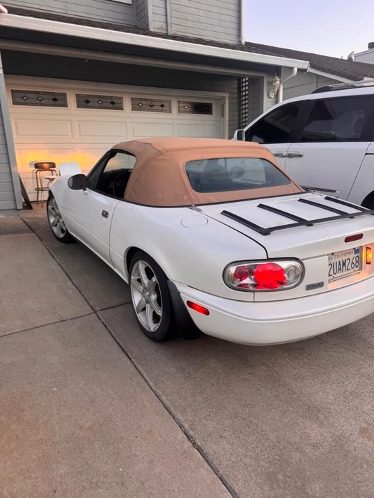 1990 Mazda NA MX-5 Miata - Image 3 of 3