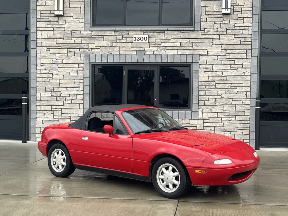 1990 Mazda NA MX-5 Miata - Image 13 of 31