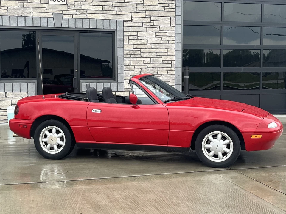 1990 Mazda NA MX-5 Miata - Image 2 of 31