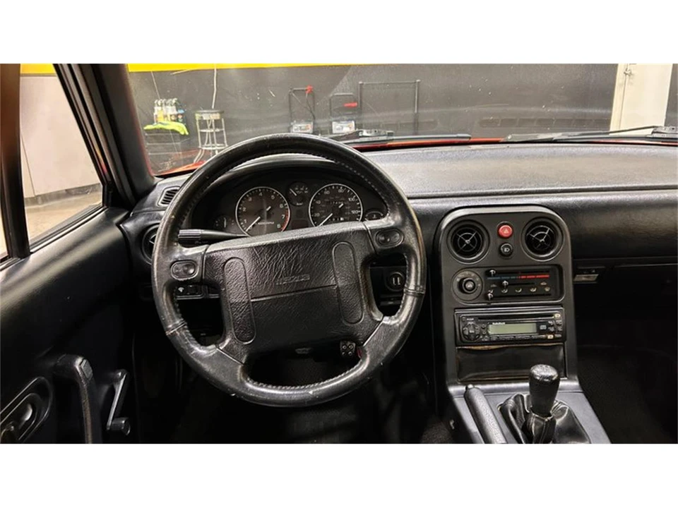 1990 Mazda NA MX-5 Miata - Image 8 of 9