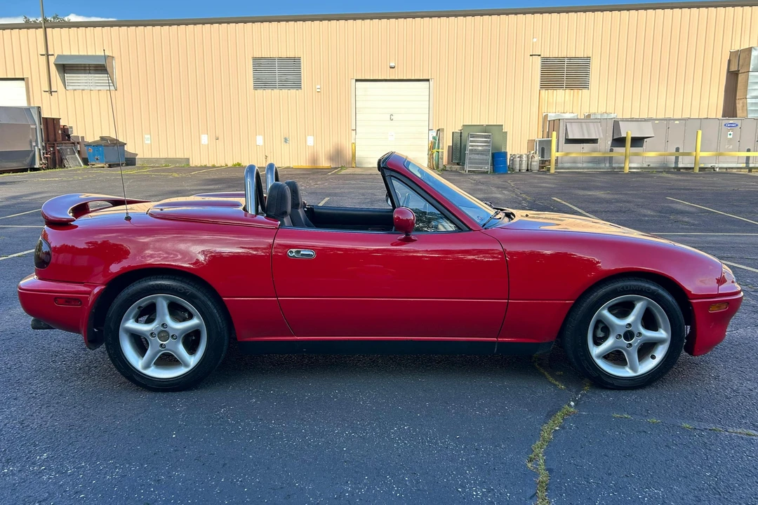 1990 Mazda NA MX-5 Miata - Image 3 of 31