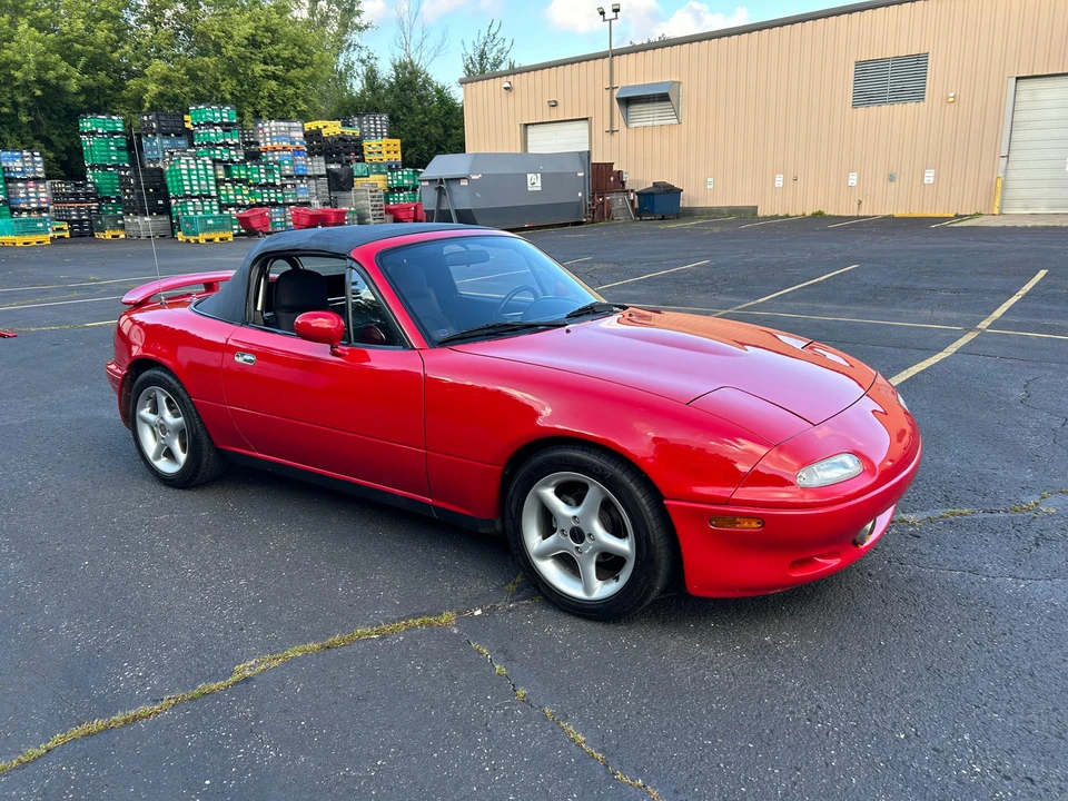 1990 Mazda NA MX-5 Miata - Image 25 of 31