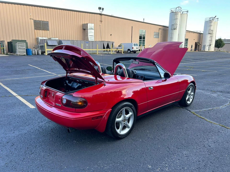 1990 Mazda NA MX-5 Miata - Image 28 of 31