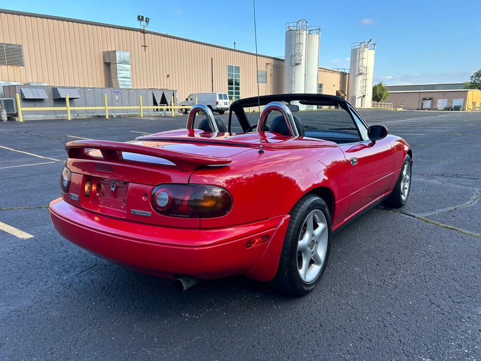 1990 Mazda NA MX-5 Miata - Image 15 of 31