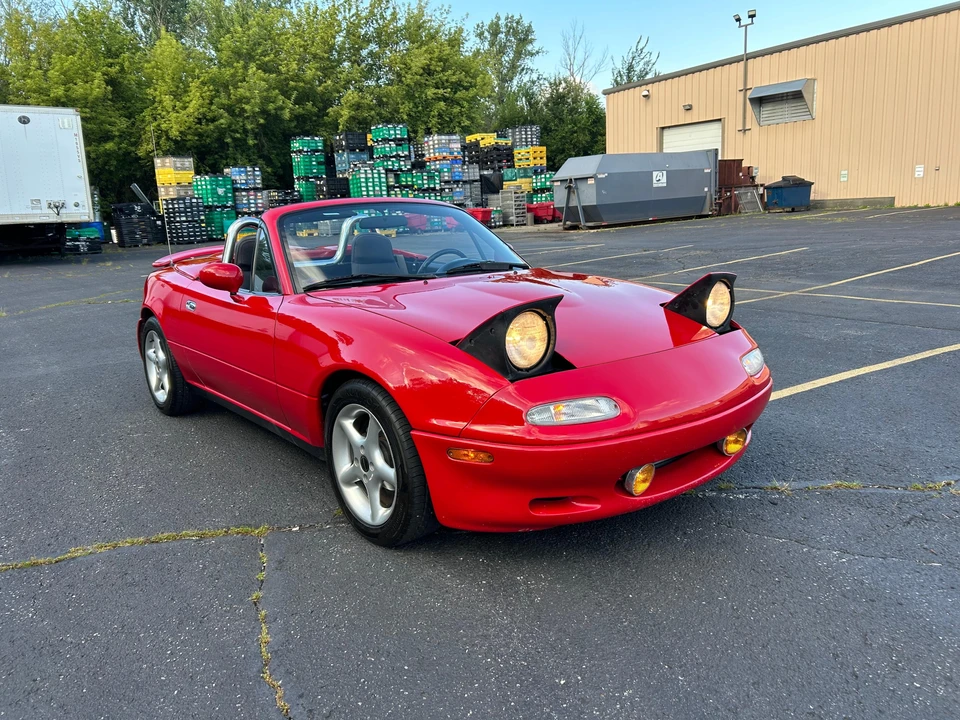 1990 Mazda NA MX-5 Miata - Image 17 of 31