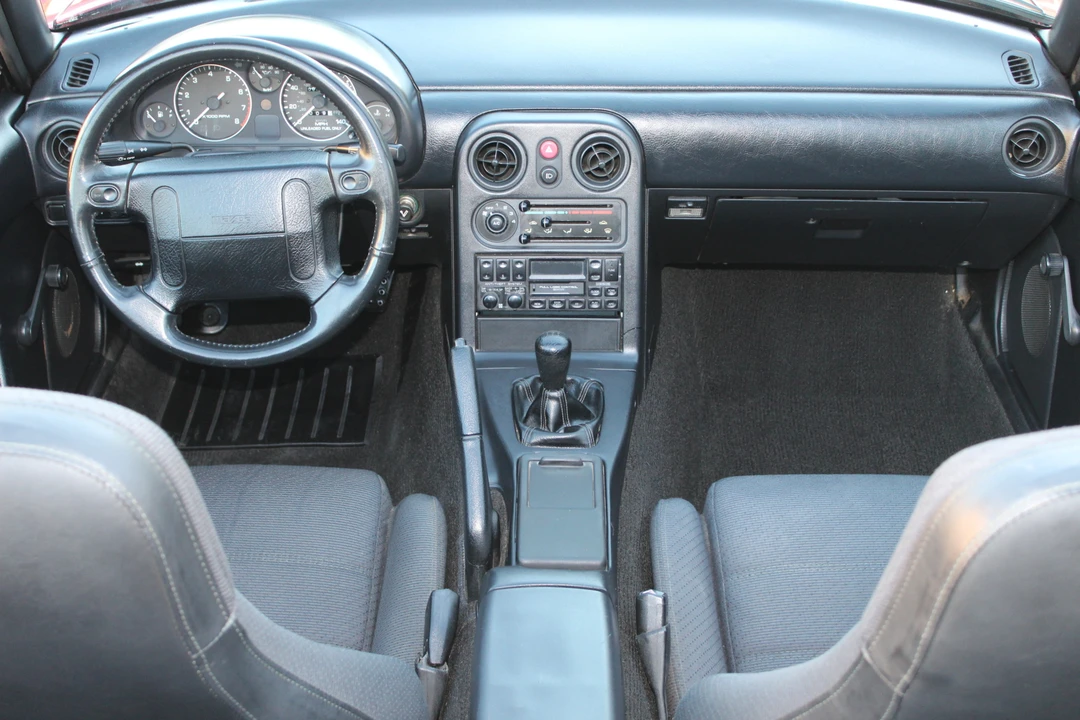 1990 Mazda NA MX-5 Miata - Image 24 of 31