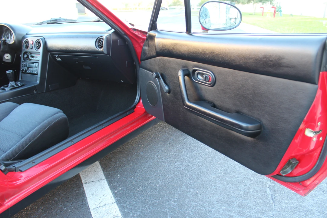 1990 Mazda NA MX-5 Miata - Image 26 of 31
