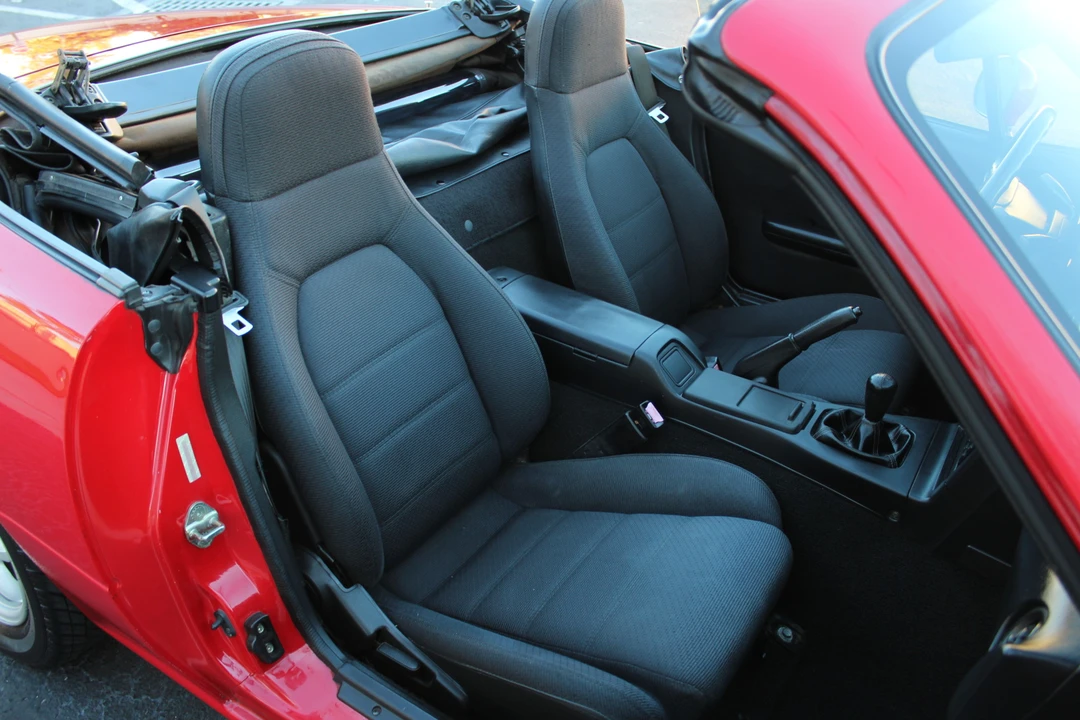 1990 Mazda NA MX-5 Miata - Image 27 of 31