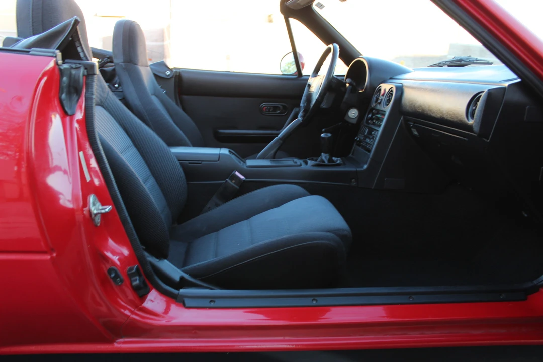 1990 Mazda NA MX-5 Miata - Image 28 of 31