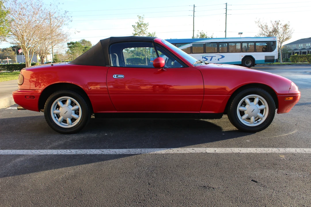 1990 Mazda NA MX-5 Miata - Image 13 of 31