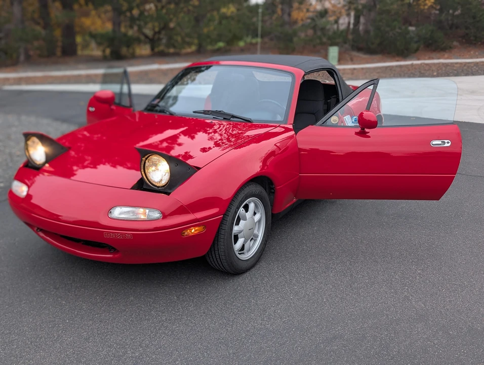 1990 Mazda NA MX-5 Miata - Image 16 of 31