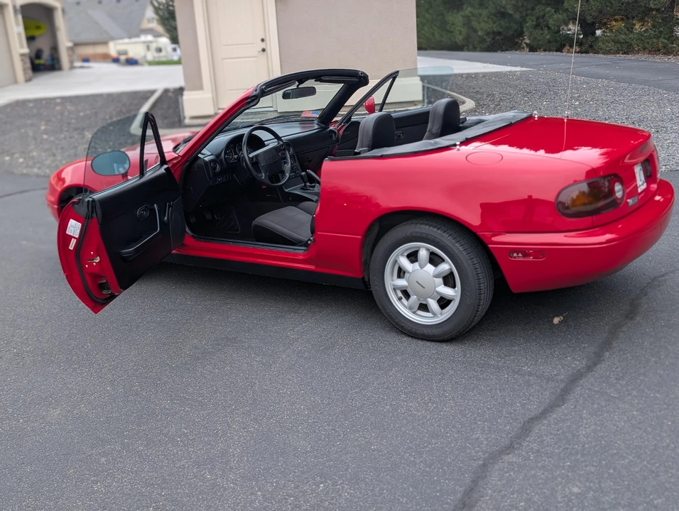1990 Mazda NA MX-5 Miata - Image 18 of 31