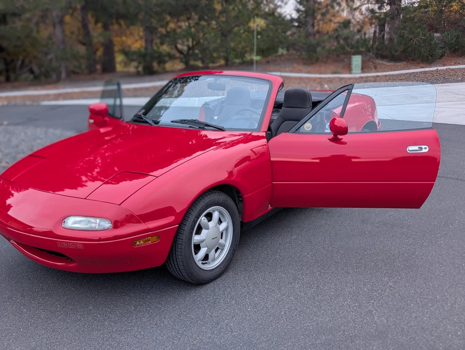 1990 Mazda NA MX-5 Miata - Image 17 of 31
