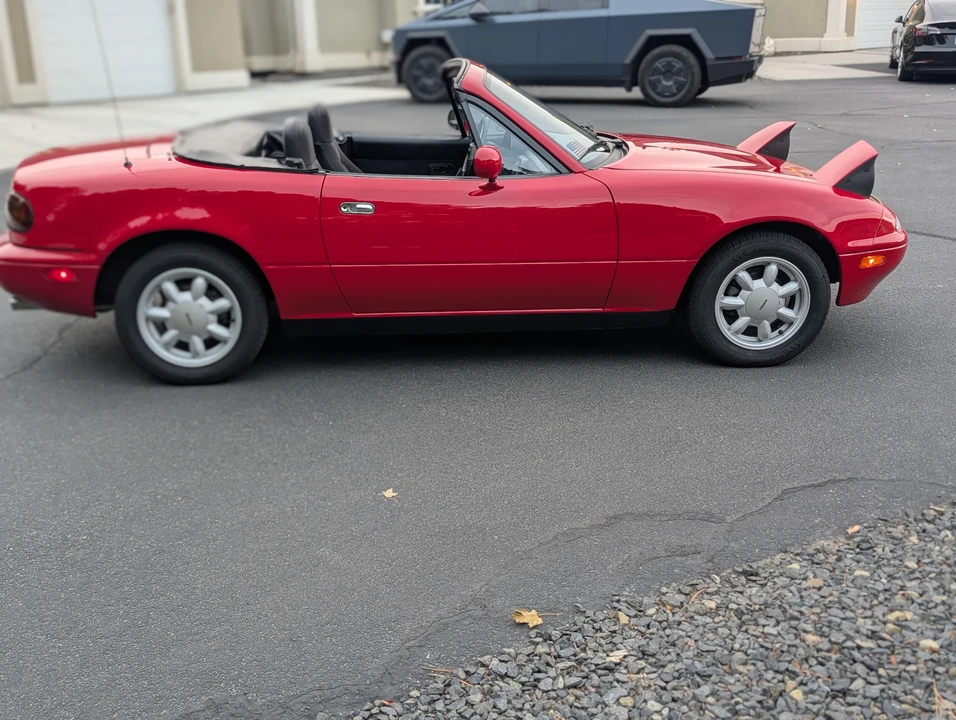 1990 Mazda NA MX-5 Miata - Image 13 of 31