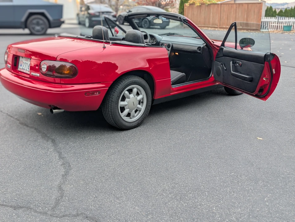 1990 Mazda NA MX-5 Miata - Image 19 of 31