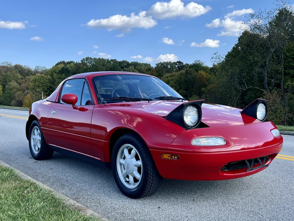 1990 Mazda NA MX-5 Miata - Image 15 of 31