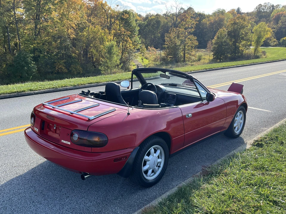 1990 Mazda NA MX-5 Miata - Image 26 of 31