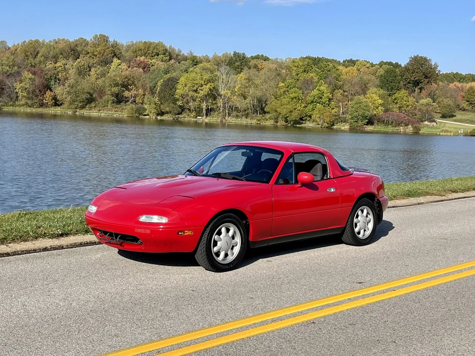 1990 Mazda NA MX-5 Miata - Image 8 of 31