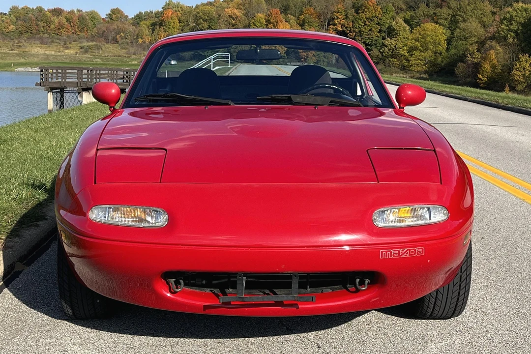 1990 Mazda NA MX-5 Miata - Image 2 of 31