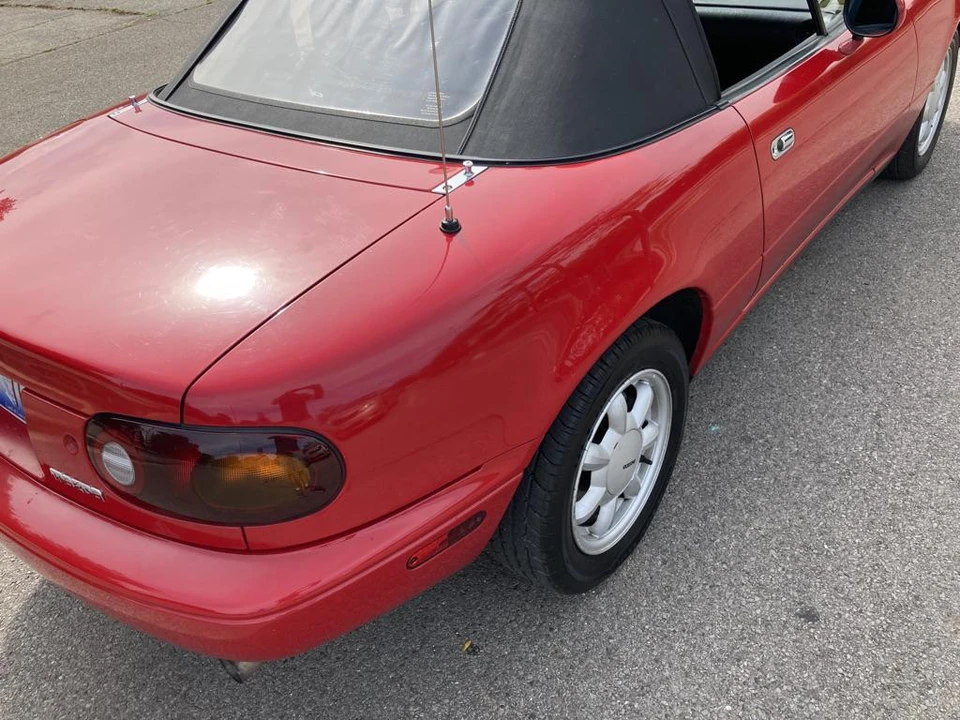 1990 Mazda NA MX-5 Miata - Image 28 of 31