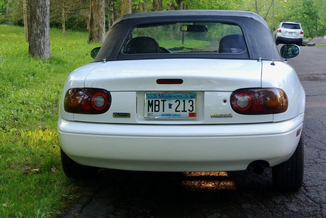 1990 Mazda NA MX-5 Miata - Image 28 of 31
