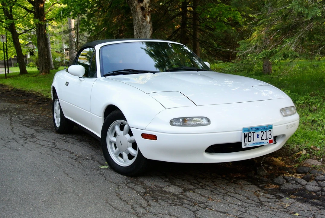 1990 Mazda NA MX-5 Miata - Image 23 of 31