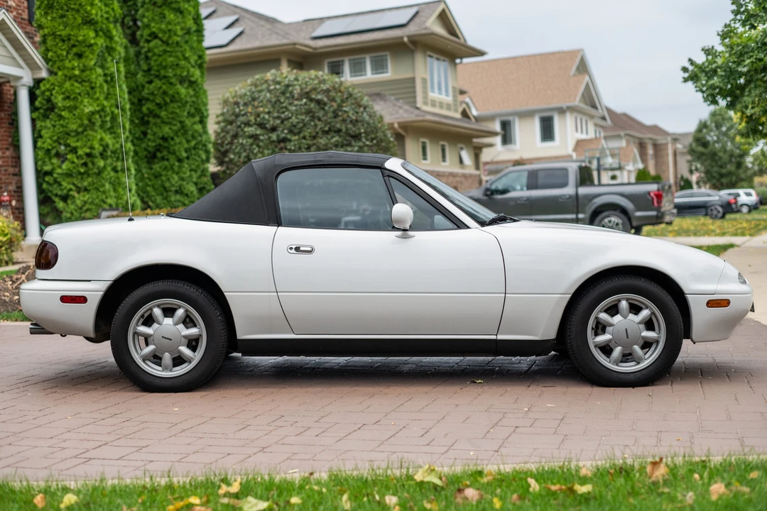 1990 Mazda NA MX-5 Miata - Image 12 of 31