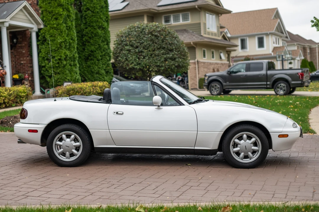 1990 Mazda NA MX-5 Miata - Image 4 of 31