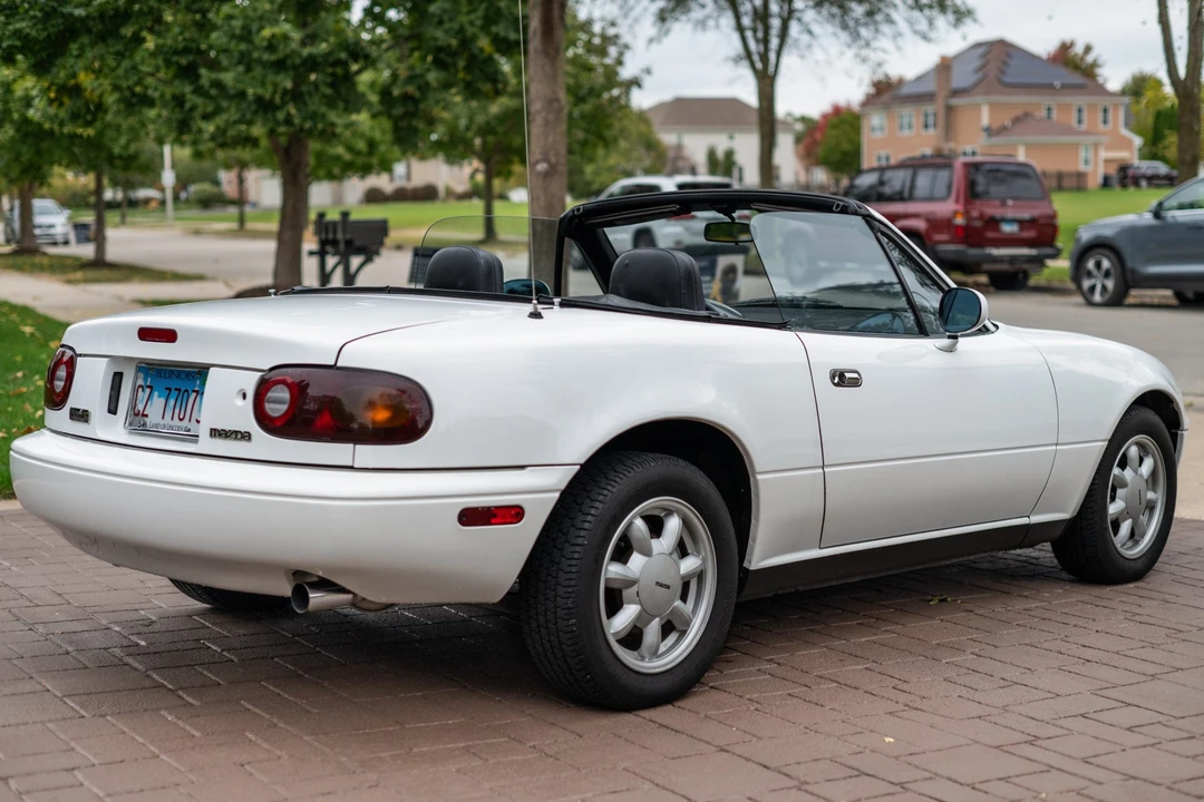 1990 Mazda NA MX-5 Miata - Image 5 of 31