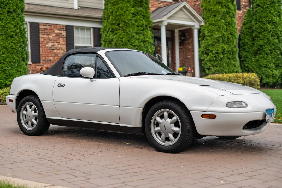 1990 Mazda NA MX-5 Miata - Image 11 of 31