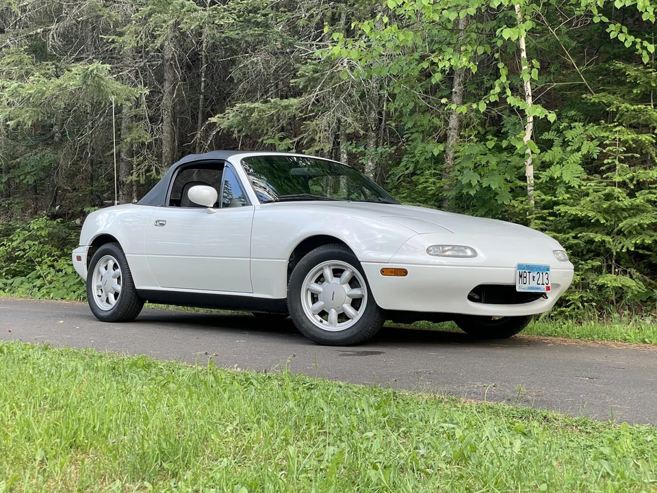1990 Mazda NA MX-5 Miata - Image 7 of 31