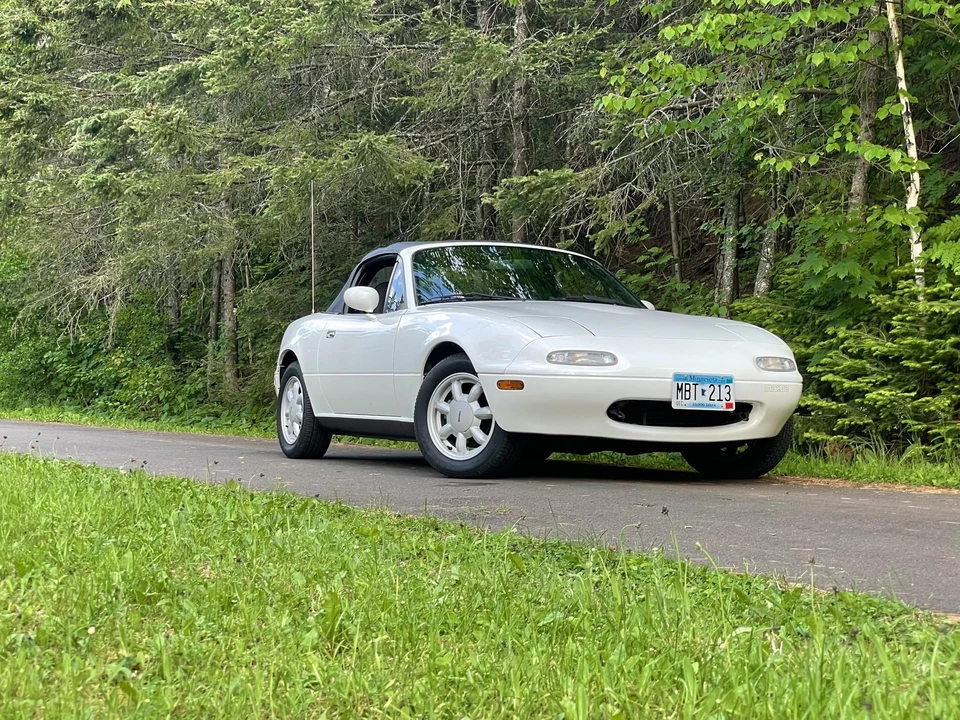1990 Mazda NA MX-5 Miata - Image 5 of 31
