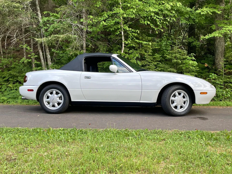 1990 Mazda NA MX-5 Miata - Image 9 of 31