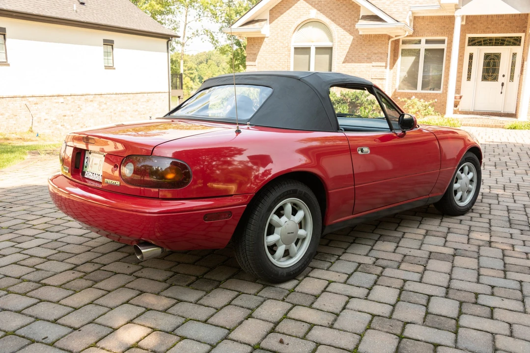 1990 Mazda NA MX-5 Miata - Image 16 of 31