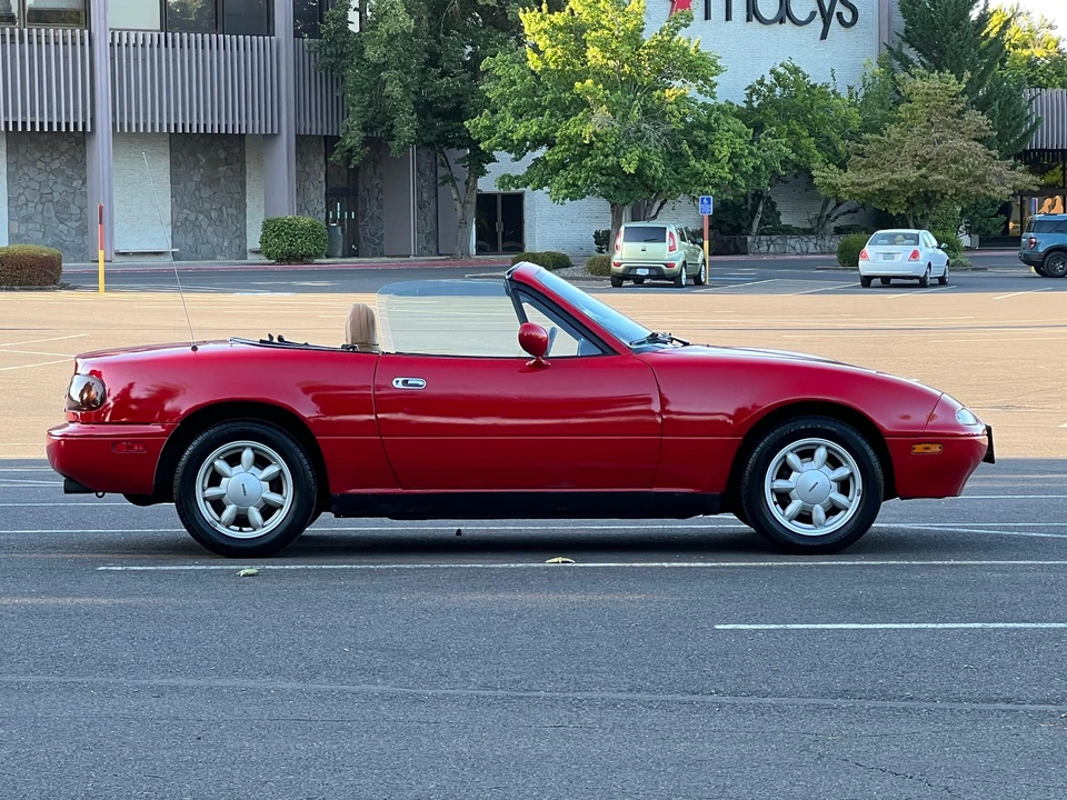 1990 Mazda NA MX-5 Miata - Image 14 of 31