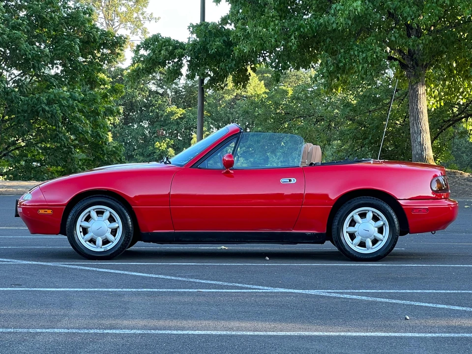 1990 Mazda NA MX-5 Miata - Image 9 of 31
