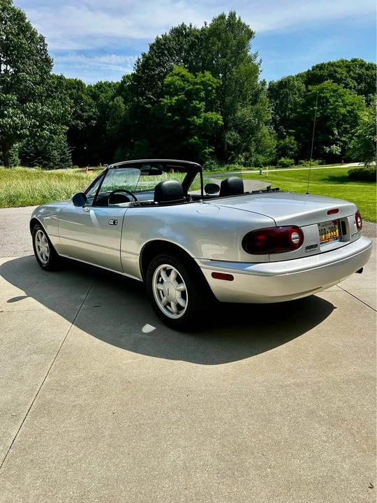 1990 Mazda NA MX-5 Miata - Image 2 of 13