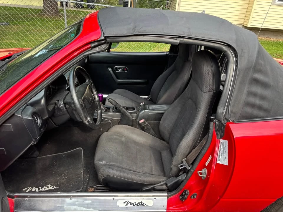 1990 Mazda NA MX-5 Miata - Image 8 of 10