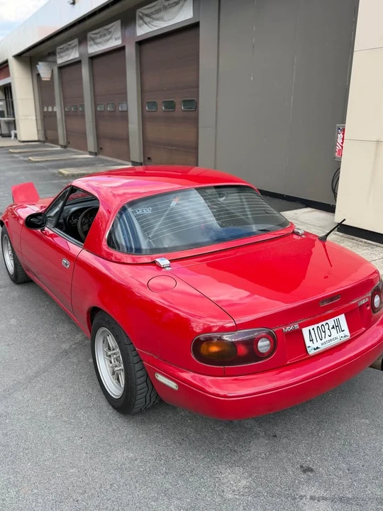 1990 Mazda NA MX-5 Miata - Image 18 of 20