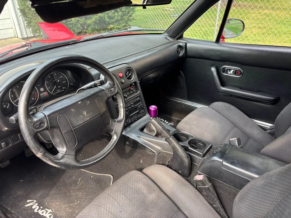 1990 Mazda NA MX-5 Miata - Image 9 of 10