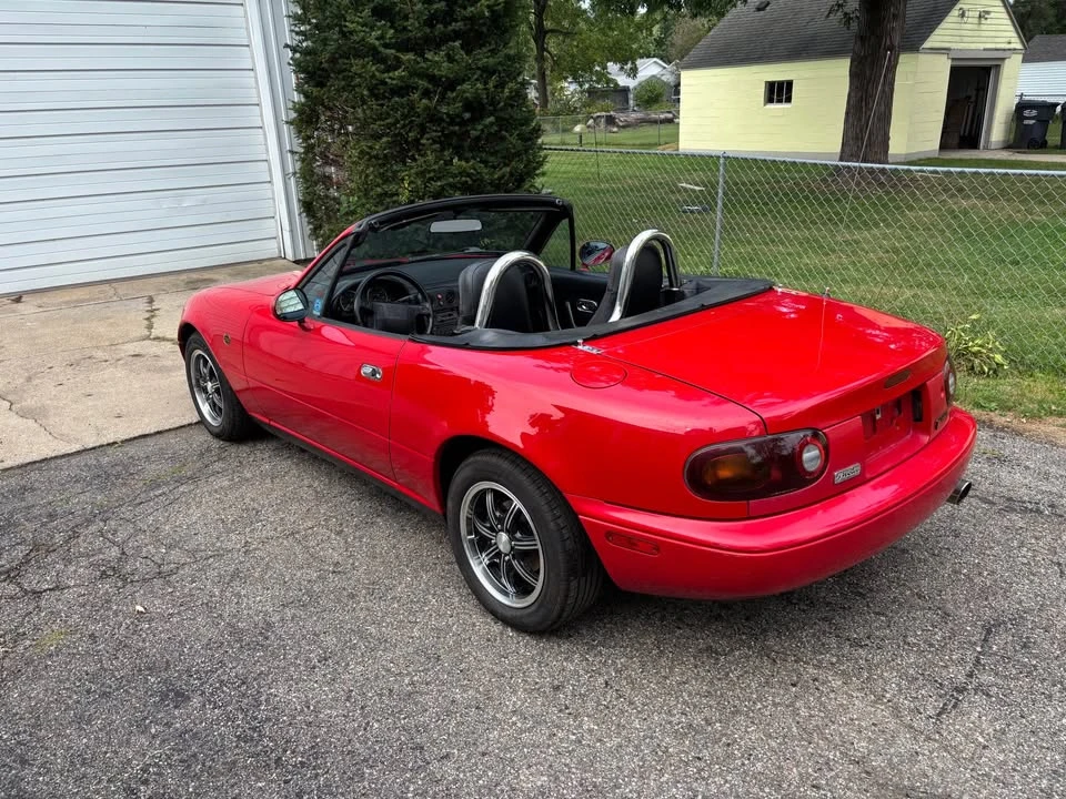 1990 Mazda NA MX-5 Miata - Image 4 of 10