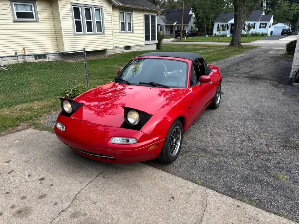 1990 Mazda NA MX-5 Miata - Image 5 of 10