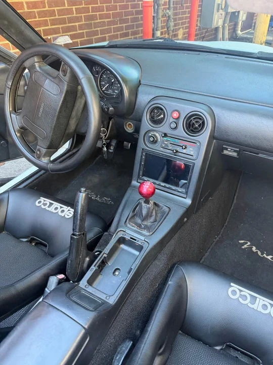 1990 Mazda NA MX-5 Miata - Image 7 of 9