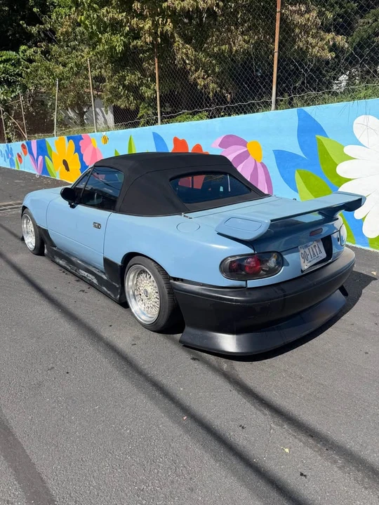 1990 Mazda NA MX-5 Miata - Image 2 of 9