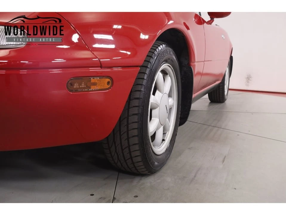 1990 Mazda NA MX-5 Miata - Image 15 of 20