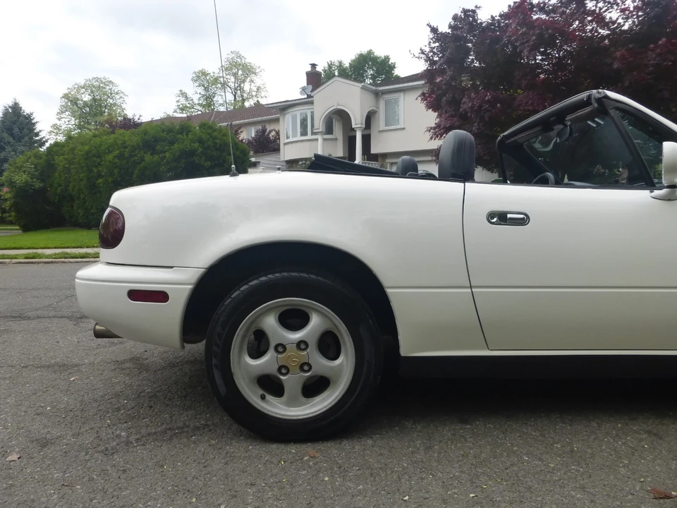 1990 Mazda NA MX-5 Miata - Image 14 of 31