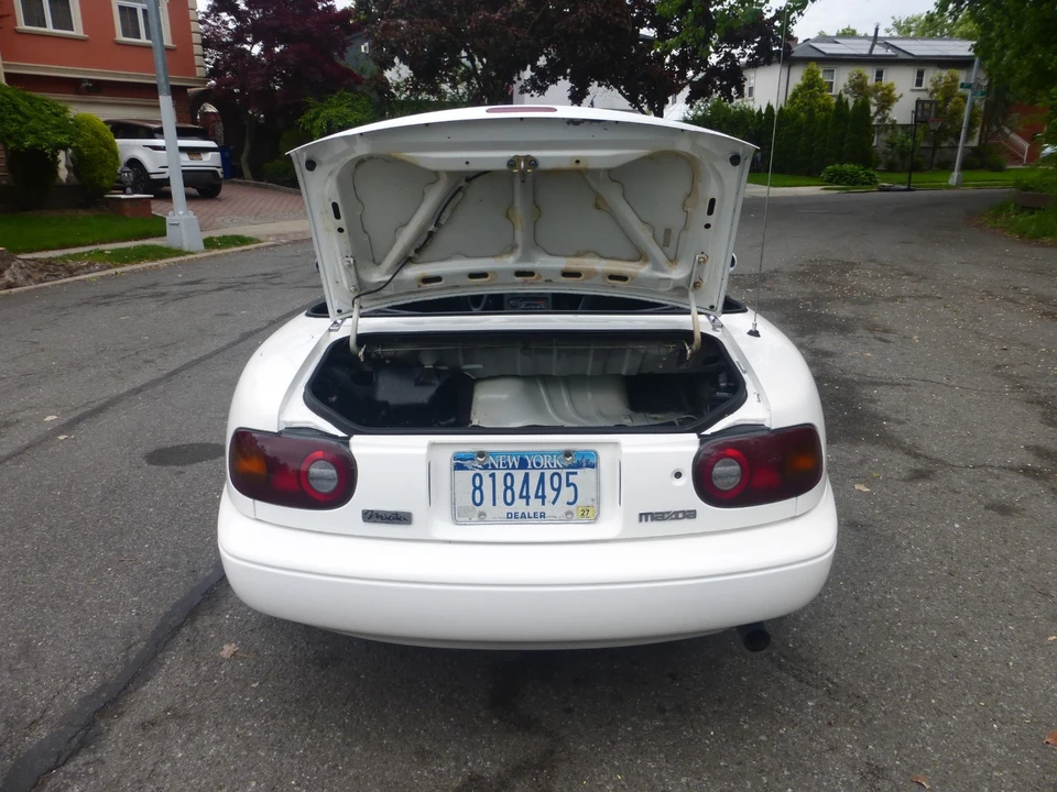 1990 Mazda NA MX-5 Miata - Image 27 of 31