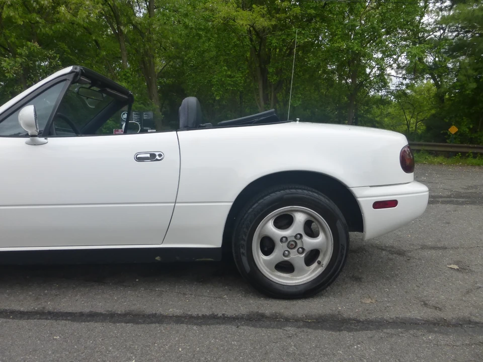 1990 Mazda NA MX-5 Miata - Image 10 of 31